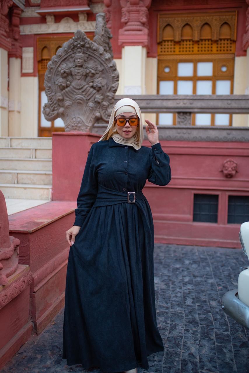 Dress queen